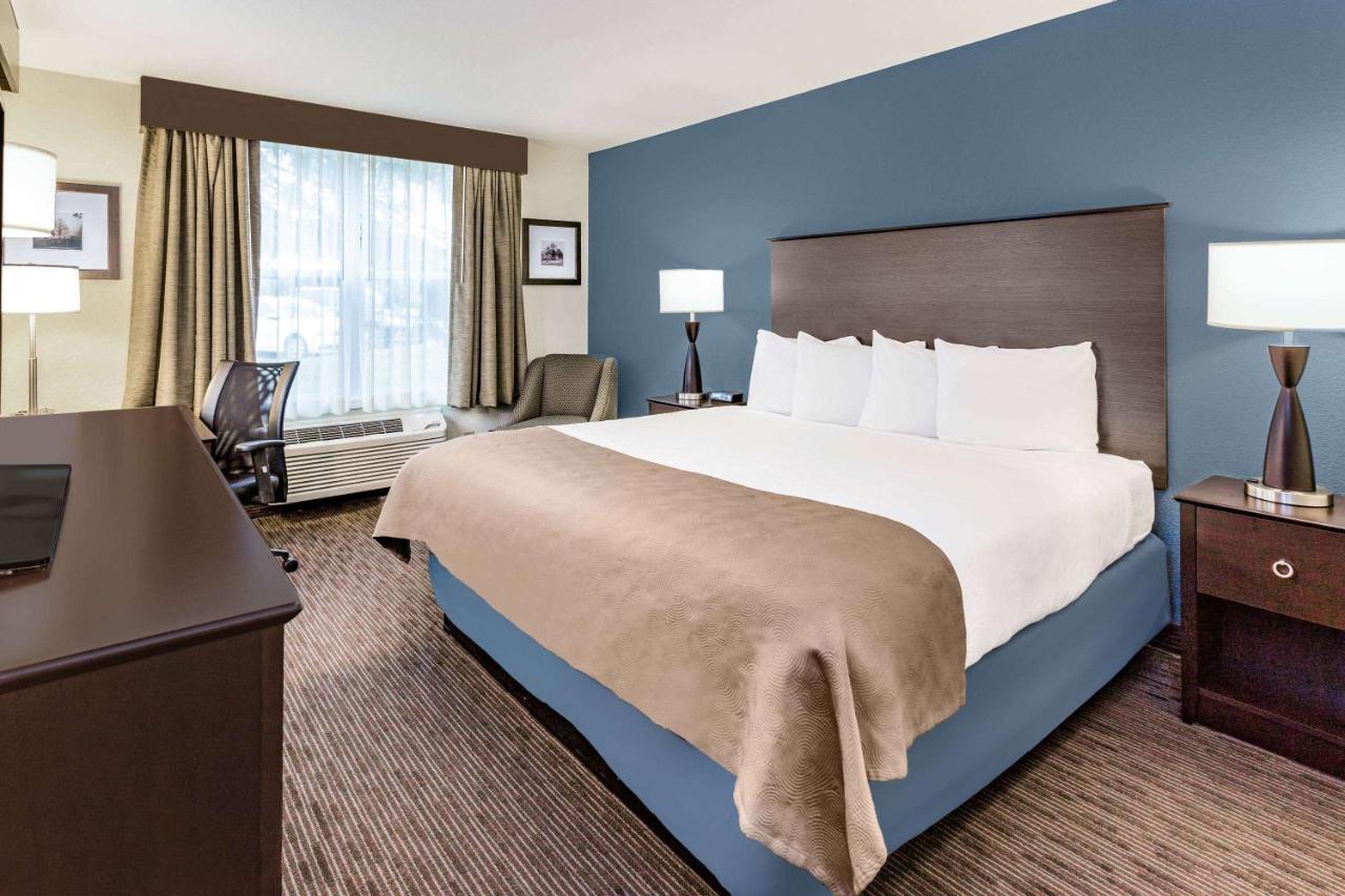 King Studio Suite - Non-Smoking at AmericInn by Wyndham Burnsville