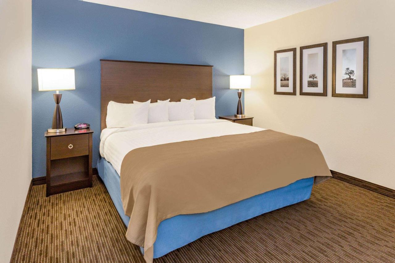 Deluxe King Room - Non-Smoking at AmericInn by Wyndham Sleepy Eye