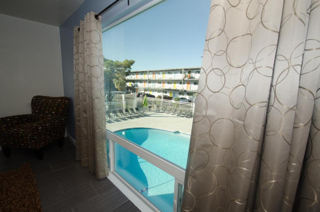 Pool Suite at Thunderbird Hotel