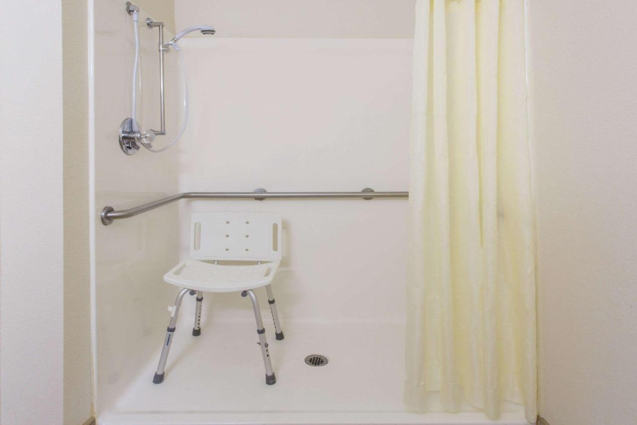 Queen Room - Disability Access - Non-Smoking at Super 8 by Wyndham Bedford