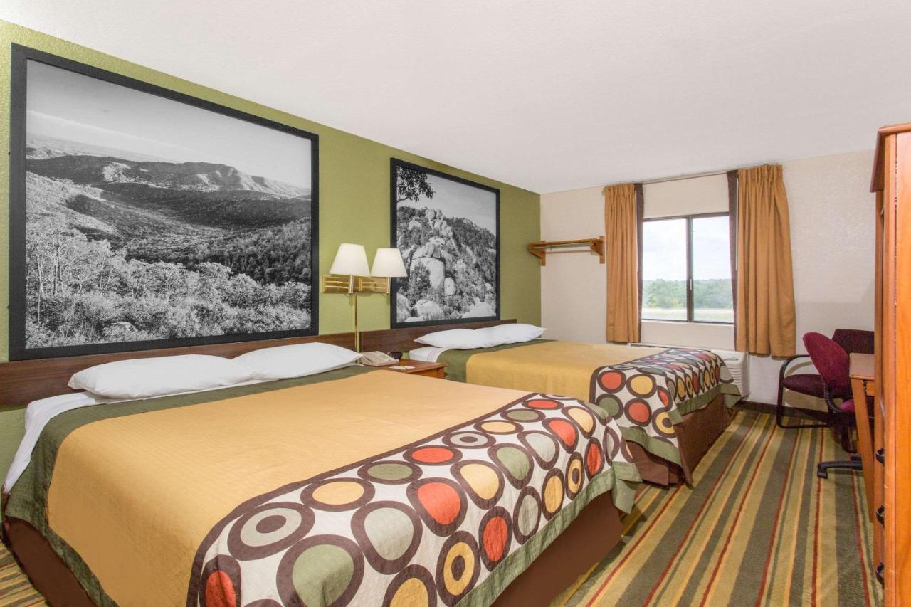 Studio Suite with Two Queen Beds - Non-Smoking at Super 8 by Wyndham Bedford