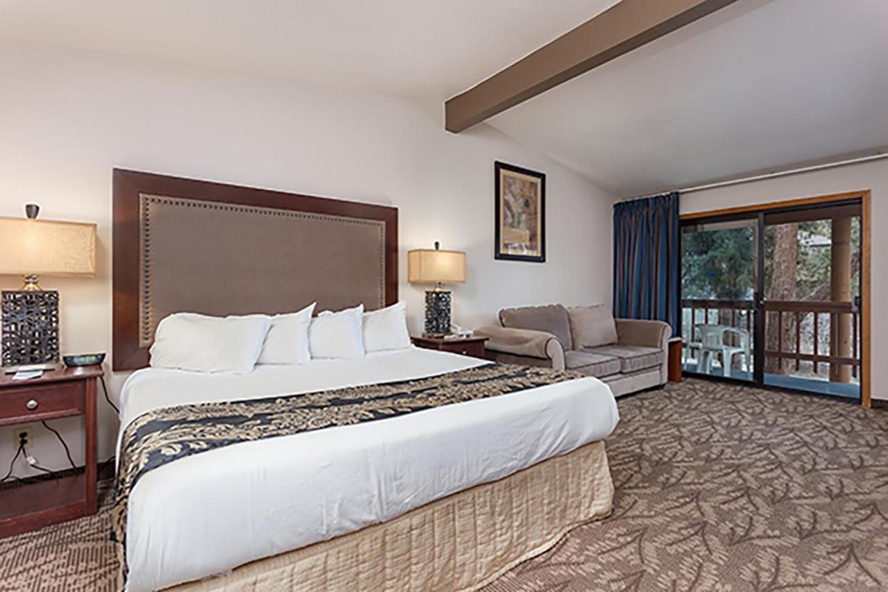 King Room with River View at Shilo Inn Suites Hotel - Bend
