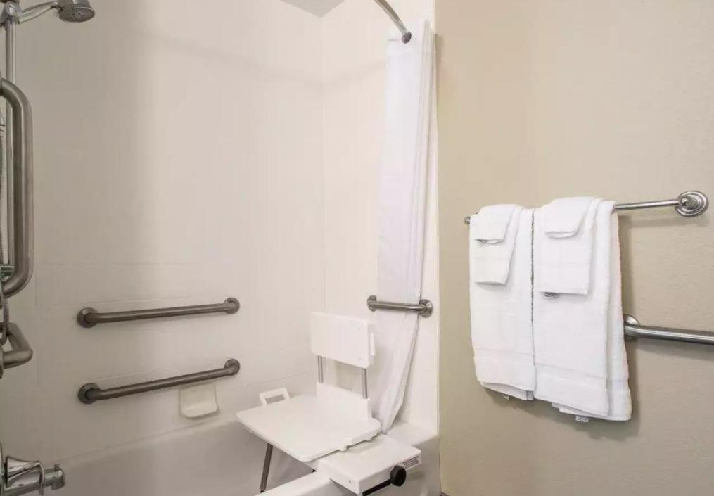 King Suite with Sofa Bed at Sleep Inn & Suites Hannibal West