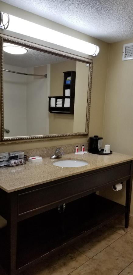 King Room - Non-Smoking at Baymont by Wyndham Saraland
