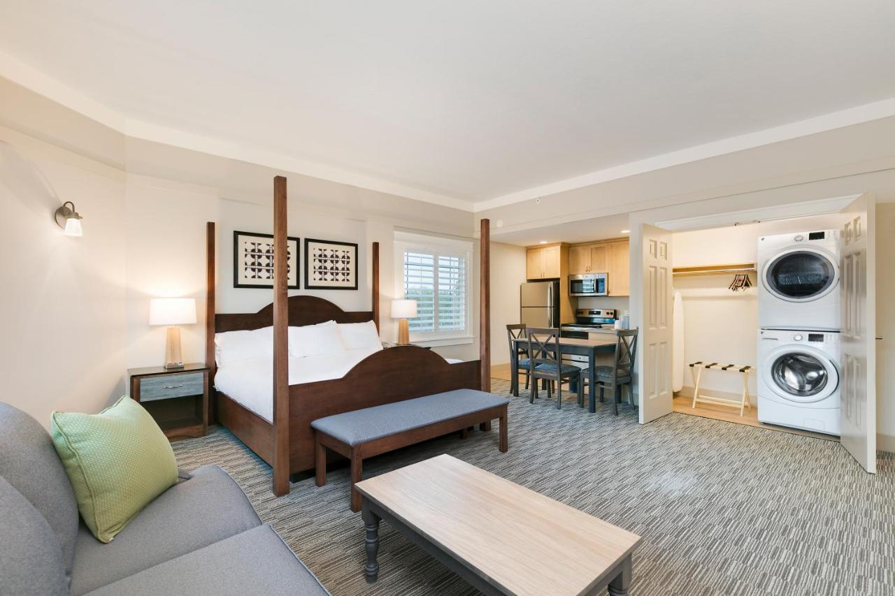 Deluxe Suite at Carlisle Inn
