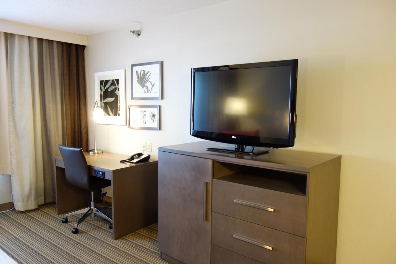 King Studio Suite at Country Inn & Suites by Radisson, Mason City, IA