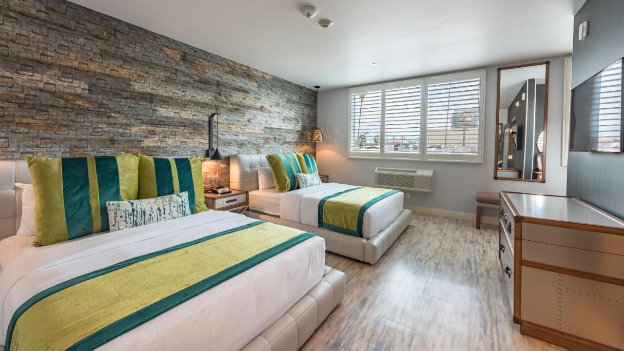 Preferred Two Queen - Disability Access at Lexen Hotel North Hollywood