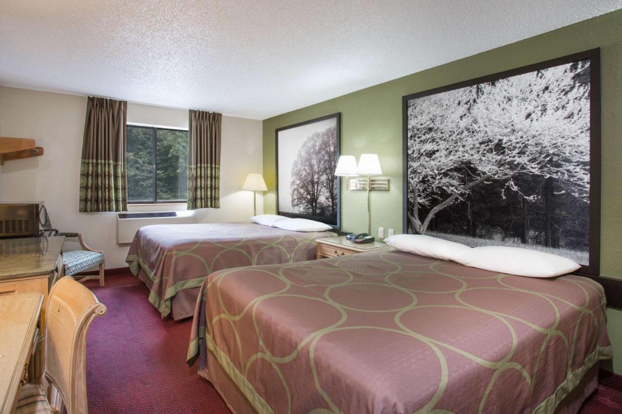 Queen Room with Two Queen Beds - Non-Smoking at Super 8 by Wyndham Salem VA