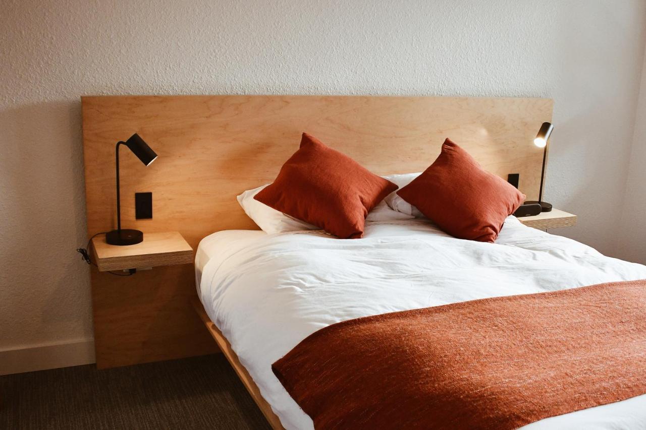 | Heliotrope Hotel
