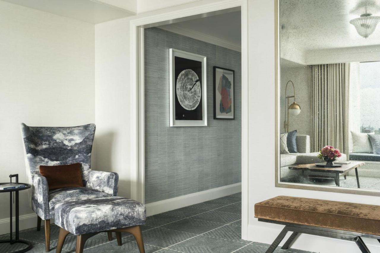 Deluxe One-Bedroom Suite at Four Seasons Hotel San Francisco
