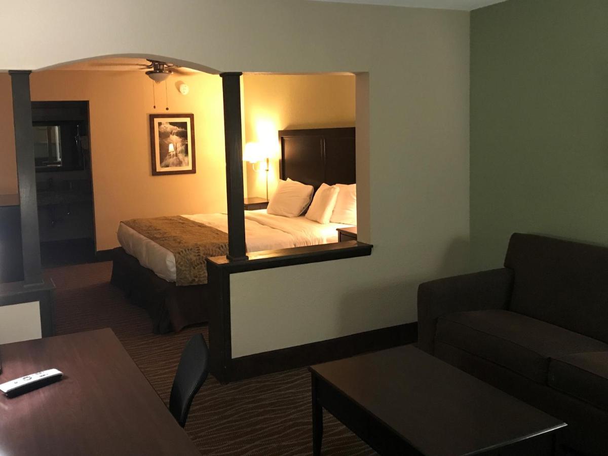 King Suite - Non-Smoking at Cascades Mountain Resort, an Ascend Hotel Collection Member