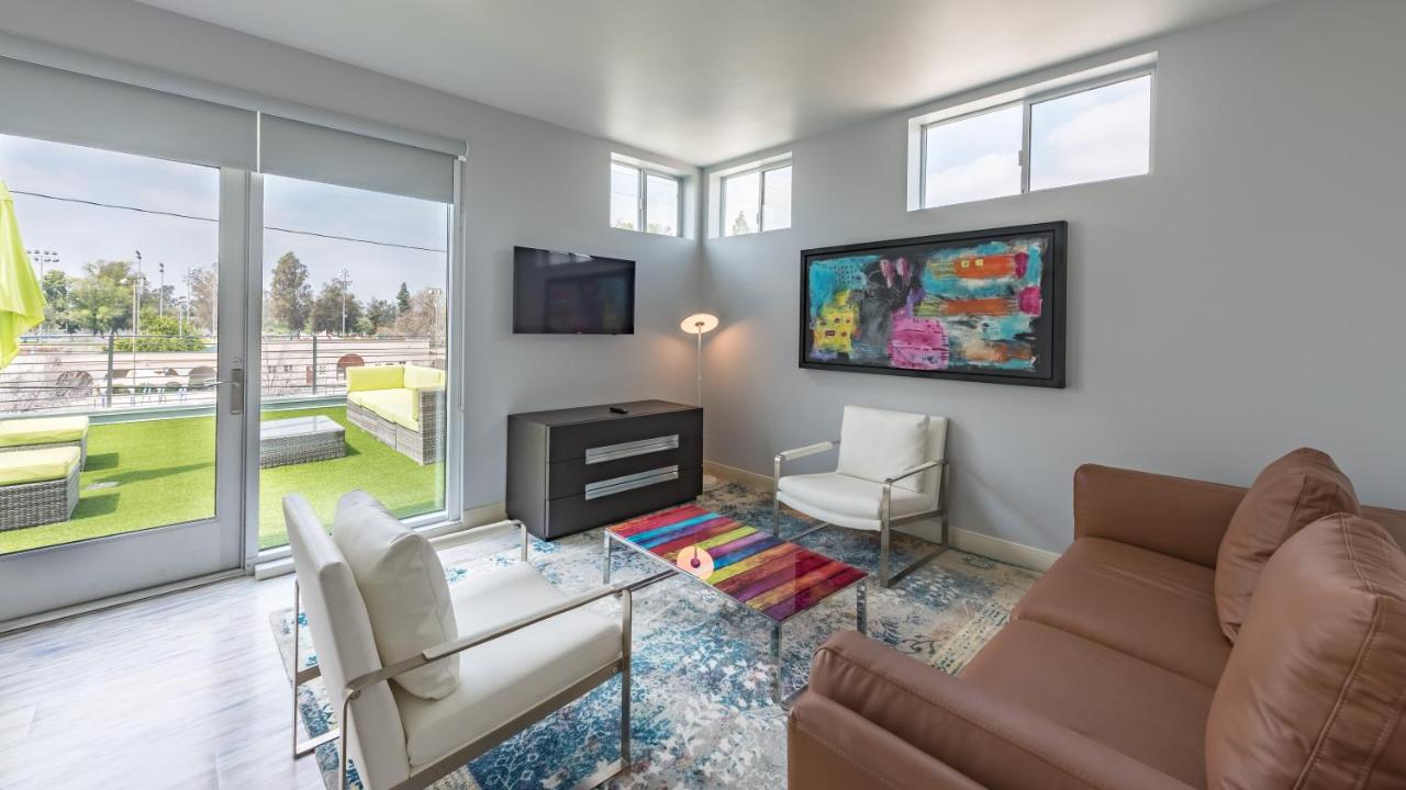 Family Suite with Balcony at Lexen Hotel North Hollywood