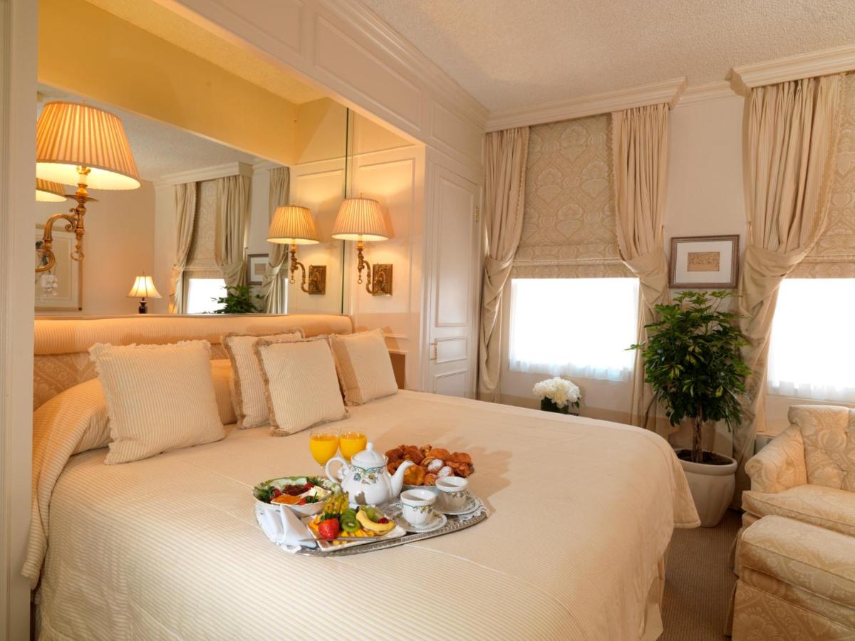 | The Chesterfield Palm Beach