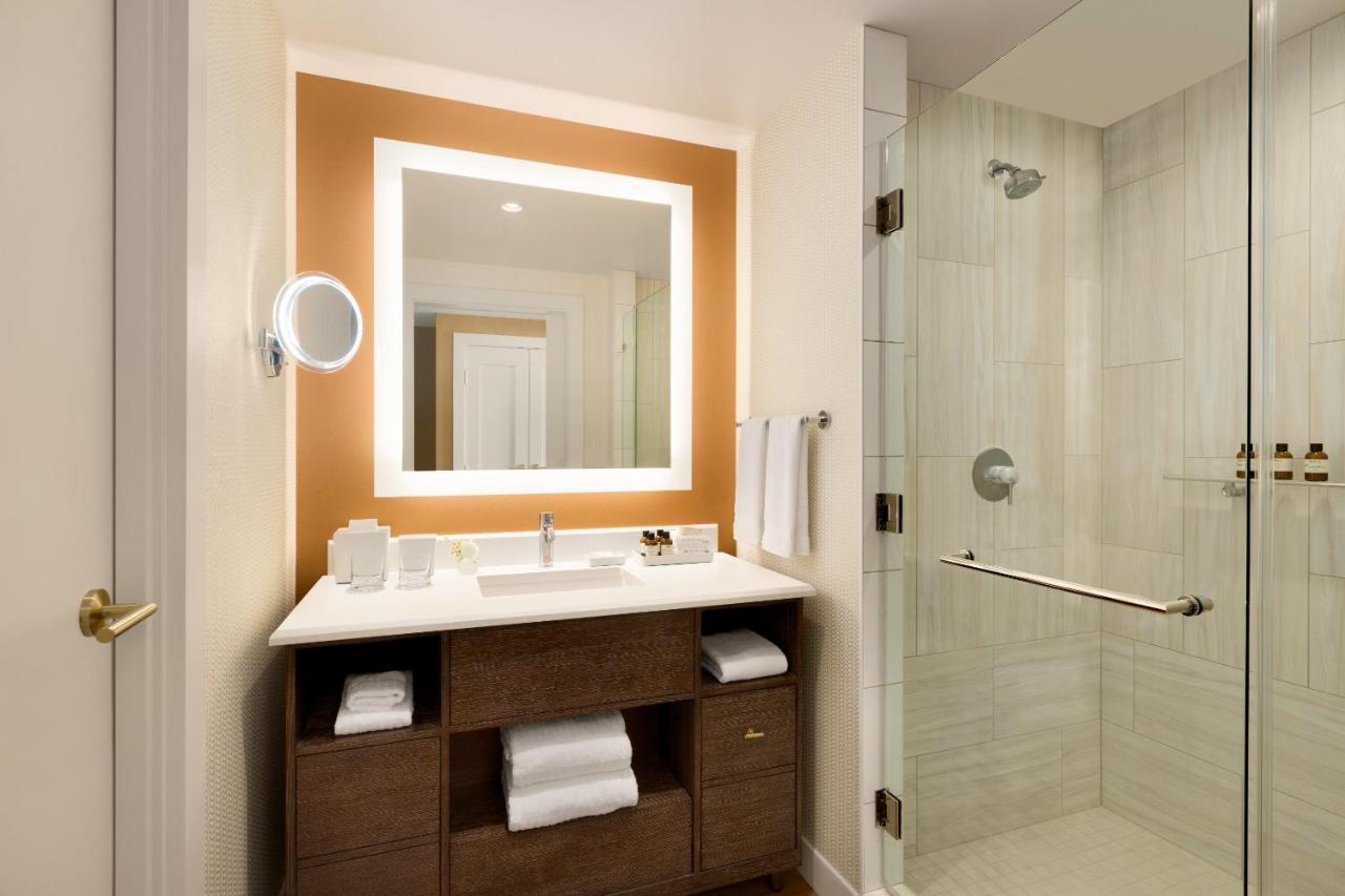 Fairmont Gold King at Fairmont Austin Gold Experience