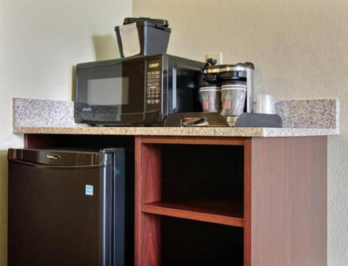 Deluxe Double Room at Cobblestone Inn & Suites - Vinton