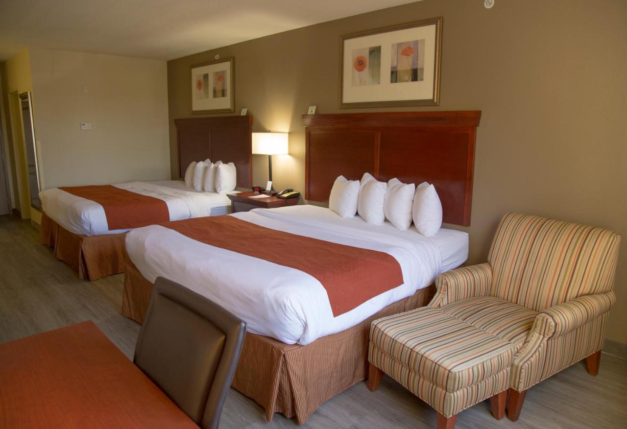 King Room with Two King Beds at Seffner Inn and Suites