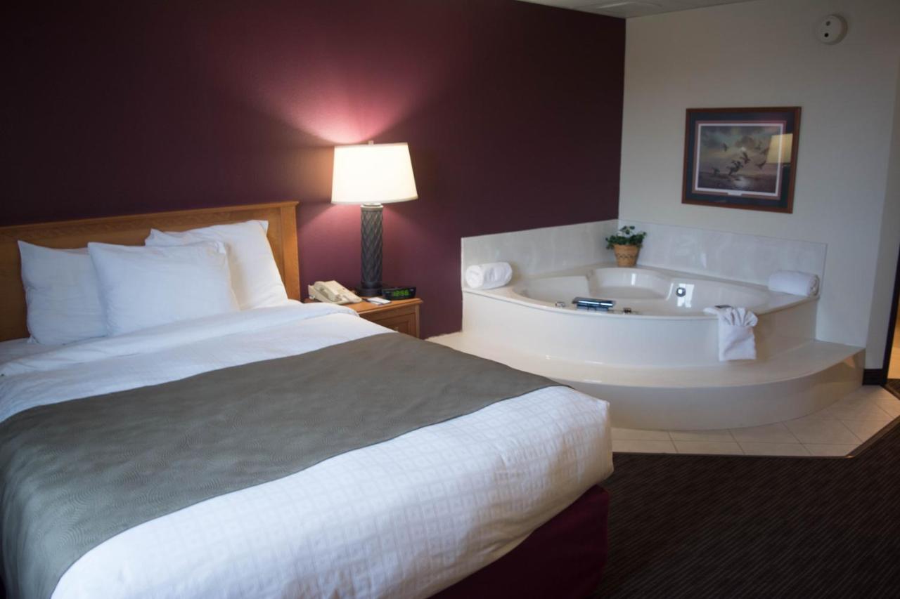 Superior Queen Studio Suite - Non-Smoking at AmericInn by Wyndham Madison SD