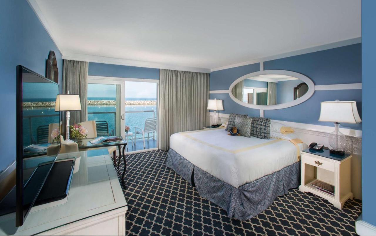 Deluxe King Room with Ocean View at Portofino Hotel & Marina