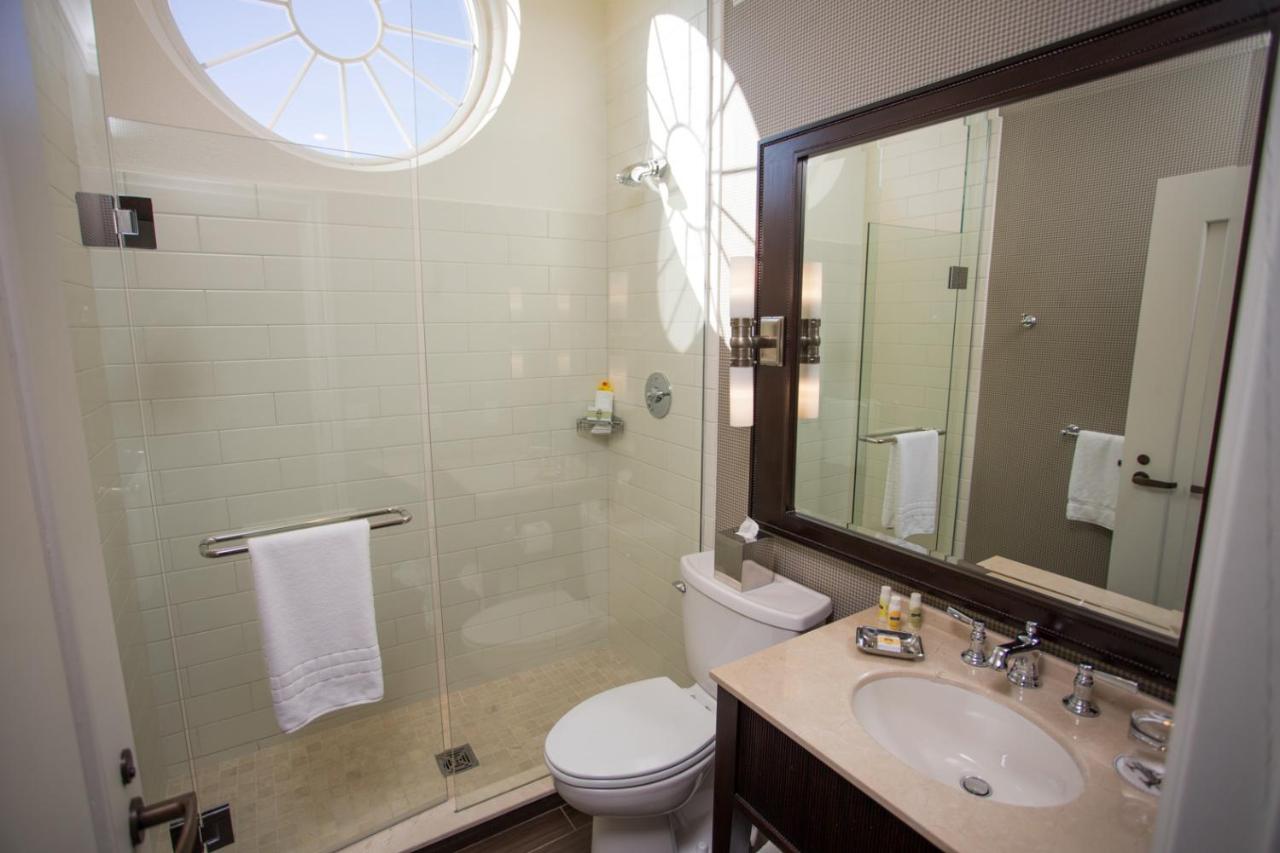 Scholar's Suite Queen - Garden View at The Atherton Hotel At OSU