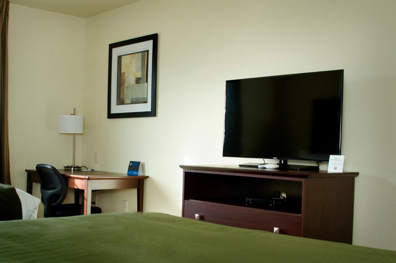 Queen Room with Two Queen Beds at Cobblestone Inn & Suites – Soda Springs