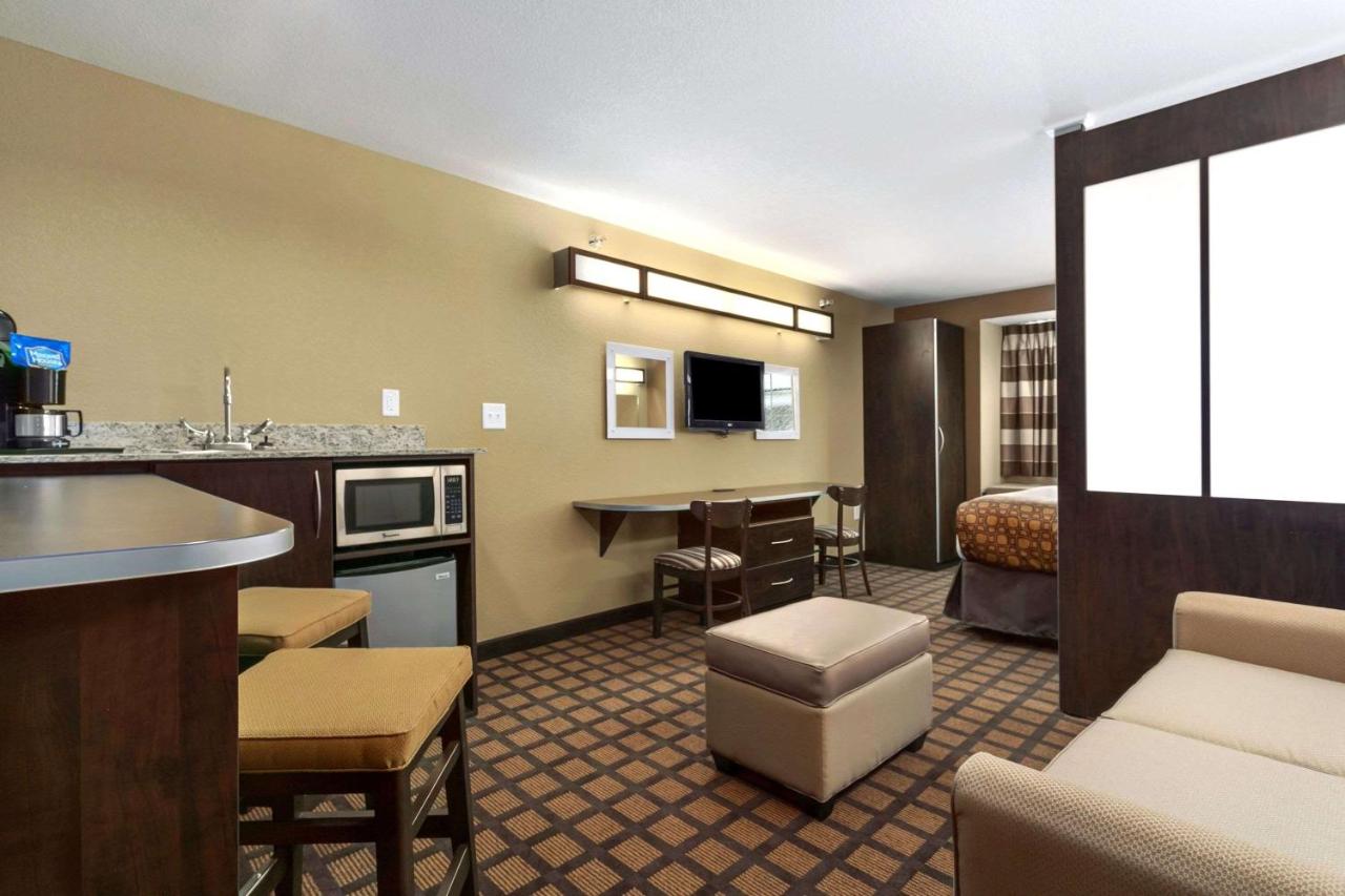 Queen Studio Suite - Mobility Access/Non-Smoking at Microtel Inn & Suites by Wyndham Minot