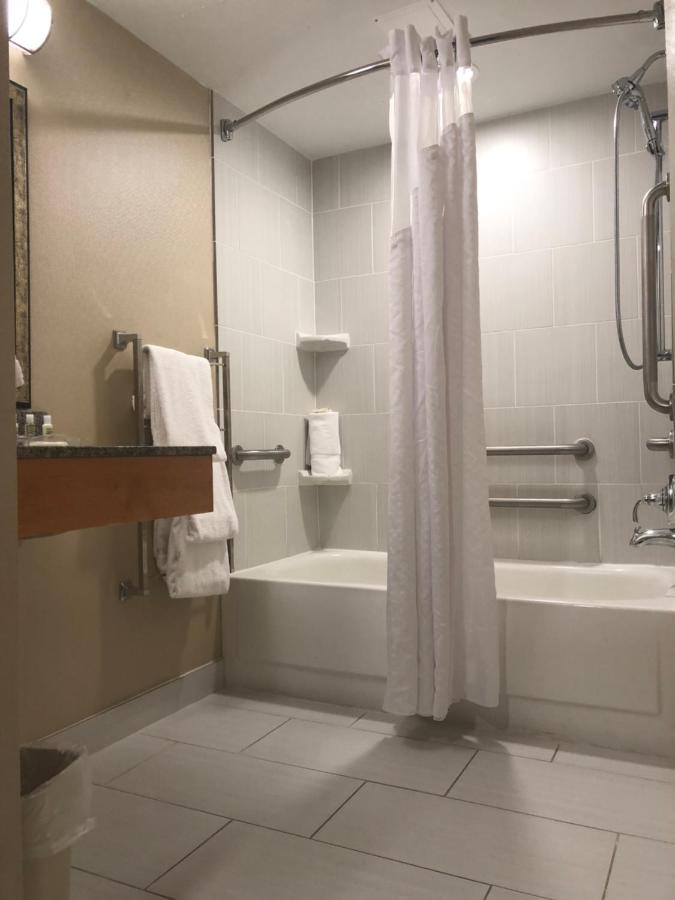 Queen Room - Disability Access at Holiday Inn Raleigh Downtown - Capital, an IHG Hotel