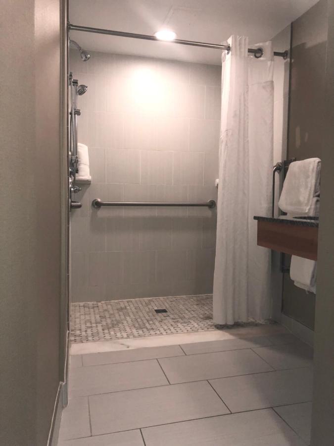 Queen Room - Disability Access at Holiday Inn Raleigh Downtown - Capital, an IHG Hotel