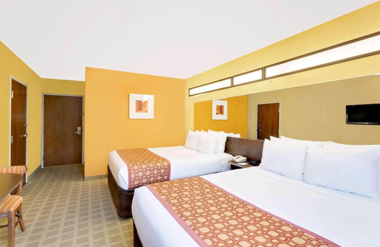 Queen Room with Two Queen Beds - Non-Smoking at Microtel Inn & Suites by Wyndham Princeton