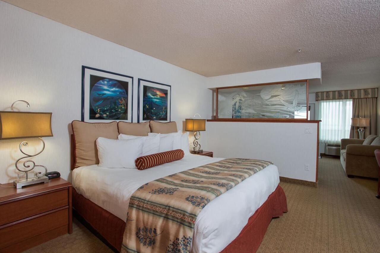 King Room with Sofa Bed at Shilo Inn Suites Hotel - Ocean Shores