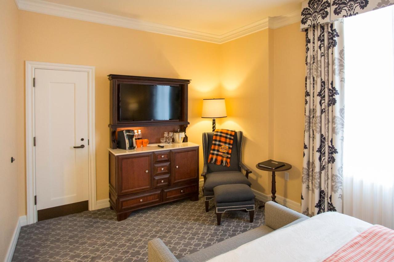 Executive Connector Queen at The Atherton Hotel At OSU
