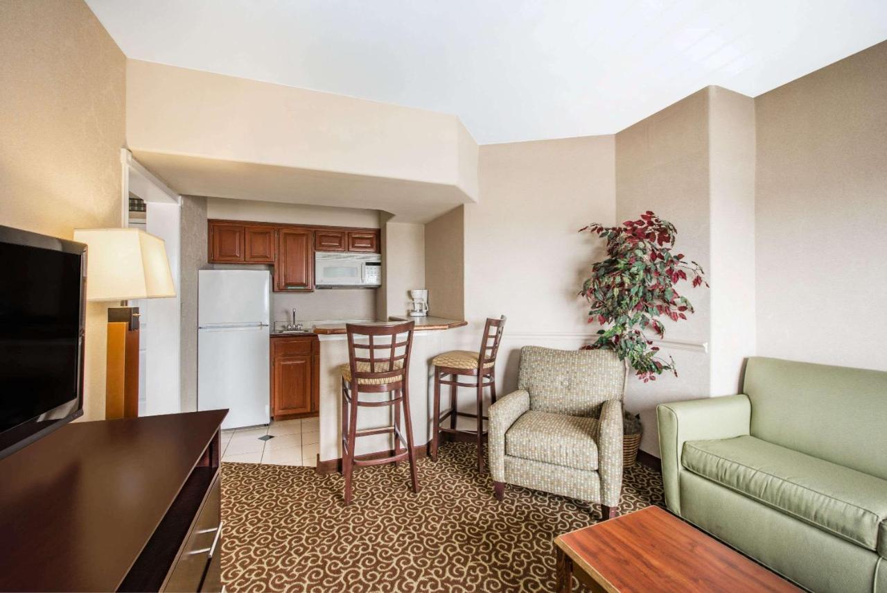Studio Suite with Two Queen Beds - Non-Smoking at Hawthorn Extended Stay by Wyndham El Paso