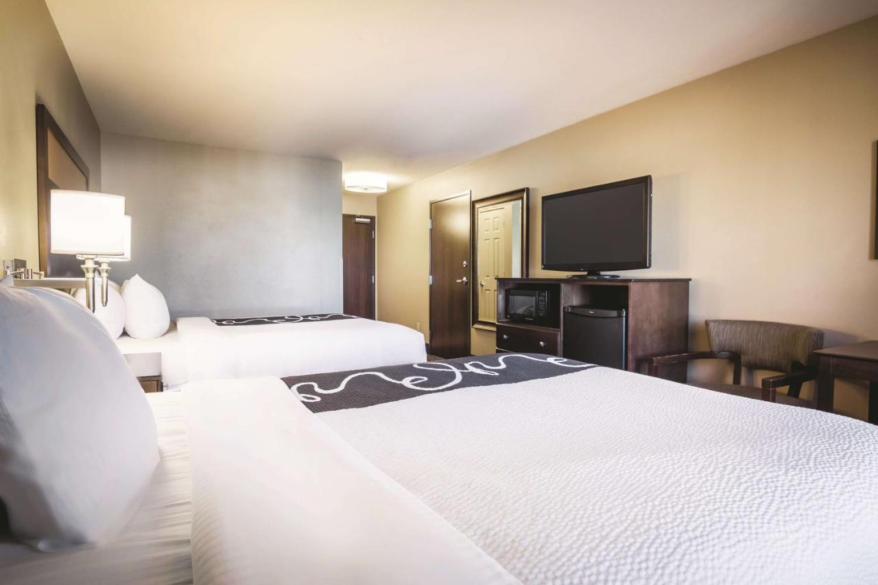 Deluxe Queen Room with Two Queen Beds at La Quinta Inn & Suites by Wyndham Eugene