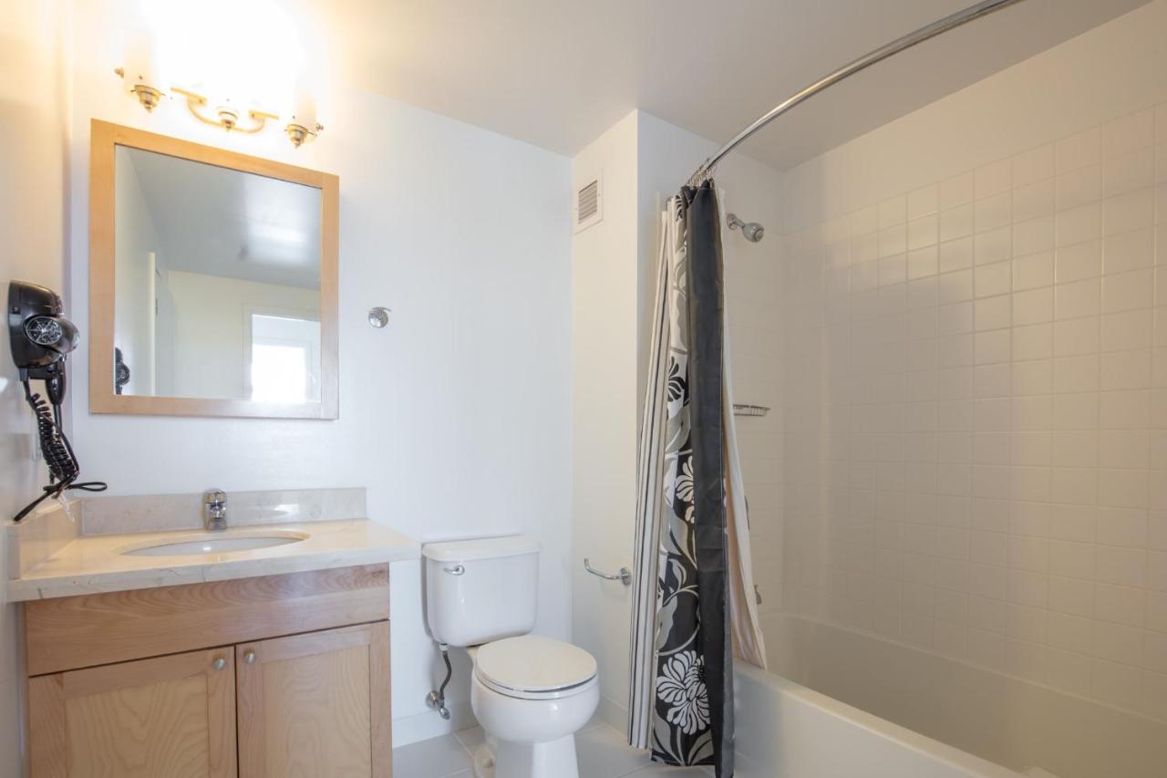 Two-Bedroom Penthouse Apartment at Global Luxury Suites at Kendall Square