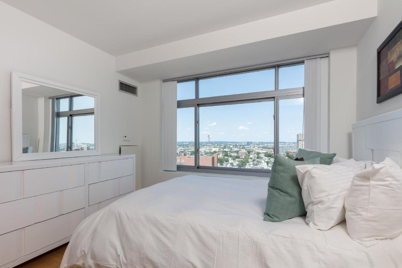 Two-Bedroom Penthouse Apartment at Global Luxury Suites at Kendall Square