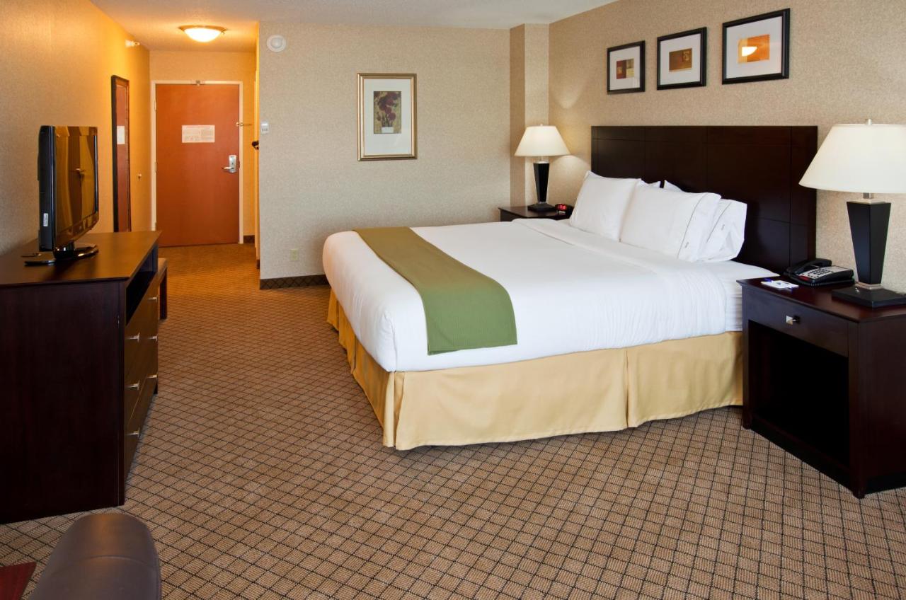 Room Selected at Check-In at Holiday Inn Express Hotel & Suites ANDERSON NORTH by IHG