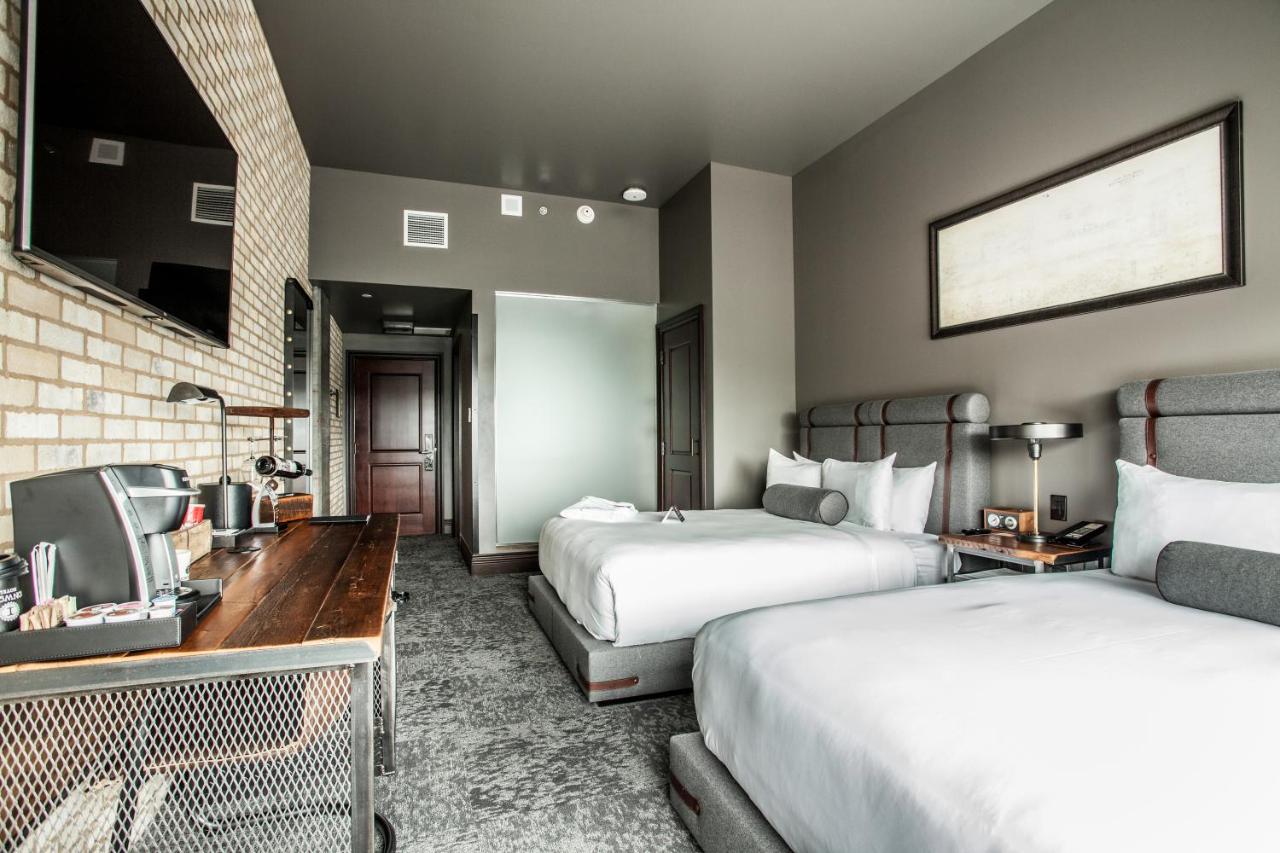 Standard Queen Room at Ironworks Hotel Indy