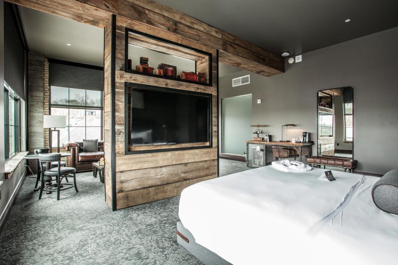King Suite - Disability Access at Ironworks Hotel Indy