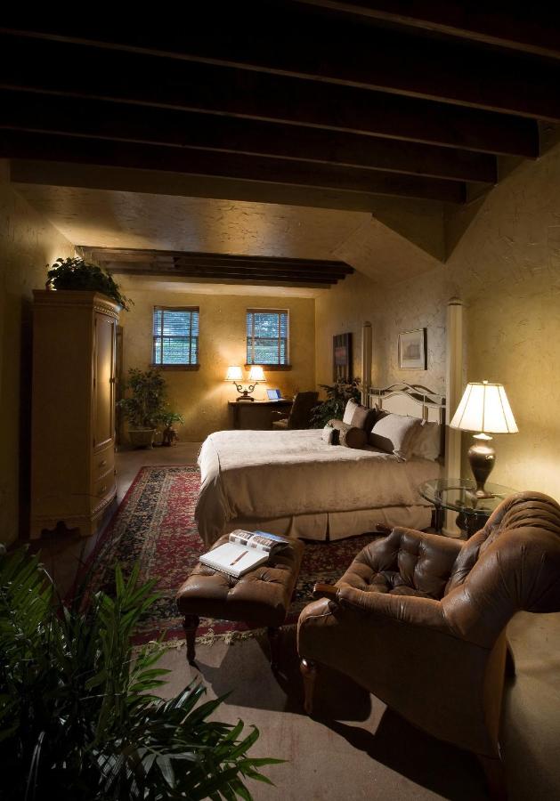 Club Room/ Coach Room at The Inn At Leola Village, a Historic Hotel of America