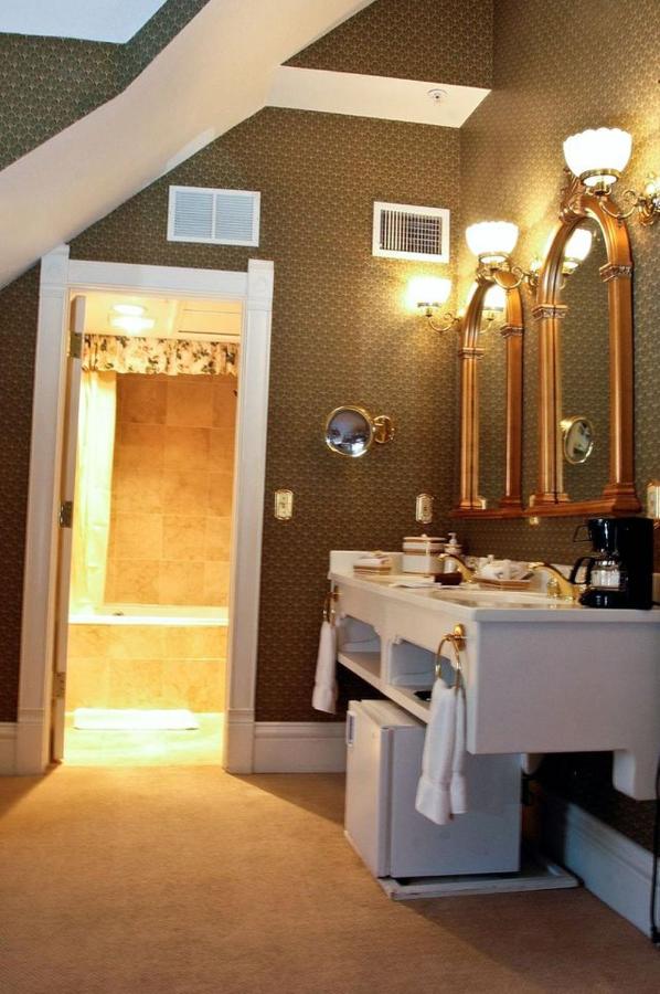 Junior Suite at Cliff House at Pikes Peak