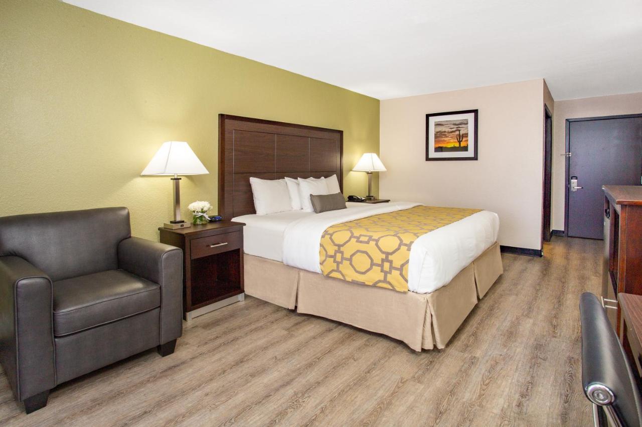 King Room - Non-Smoking at Baymont by Wyndham Phoenix I-10 near 51st Ave