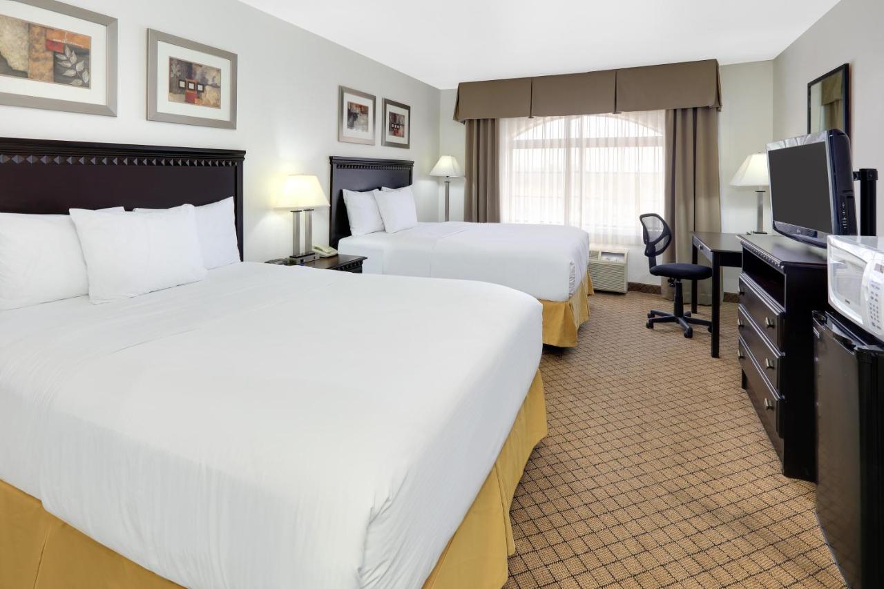 Queen Room with Two Queen Beds at Baymont by Wyndham Roswell