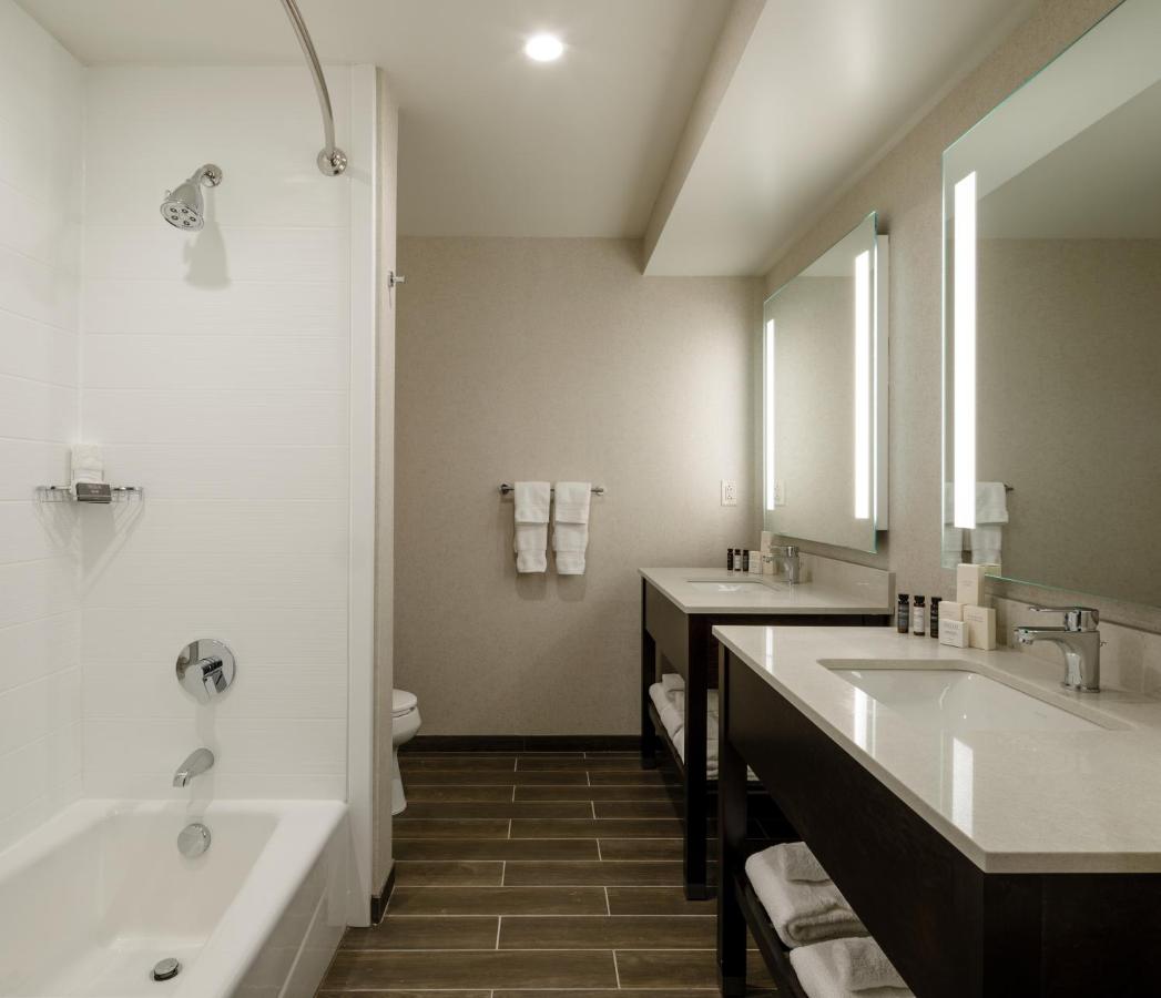 Executive Suite at Hotel Madison & Shenandoah Conference Ctr