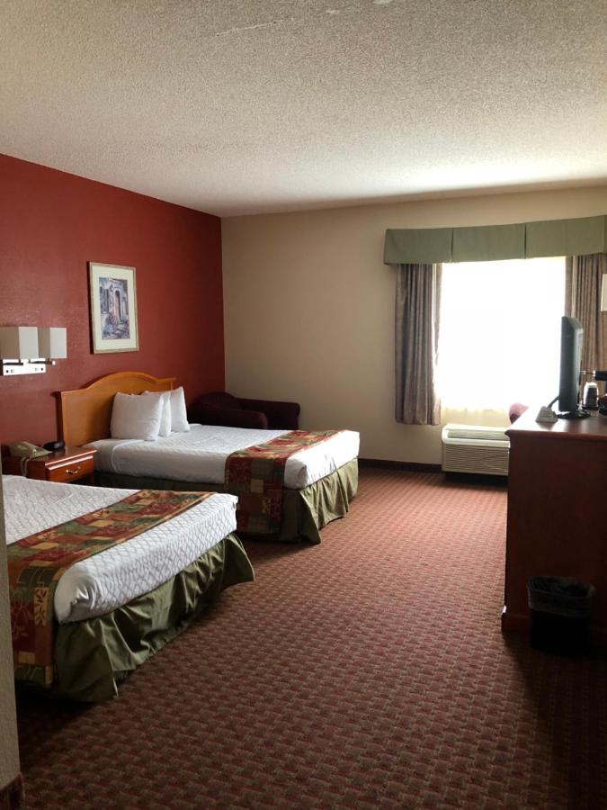 Standard Two Queen Beds - Disability Access/Non-Smoking at Millennium Inn