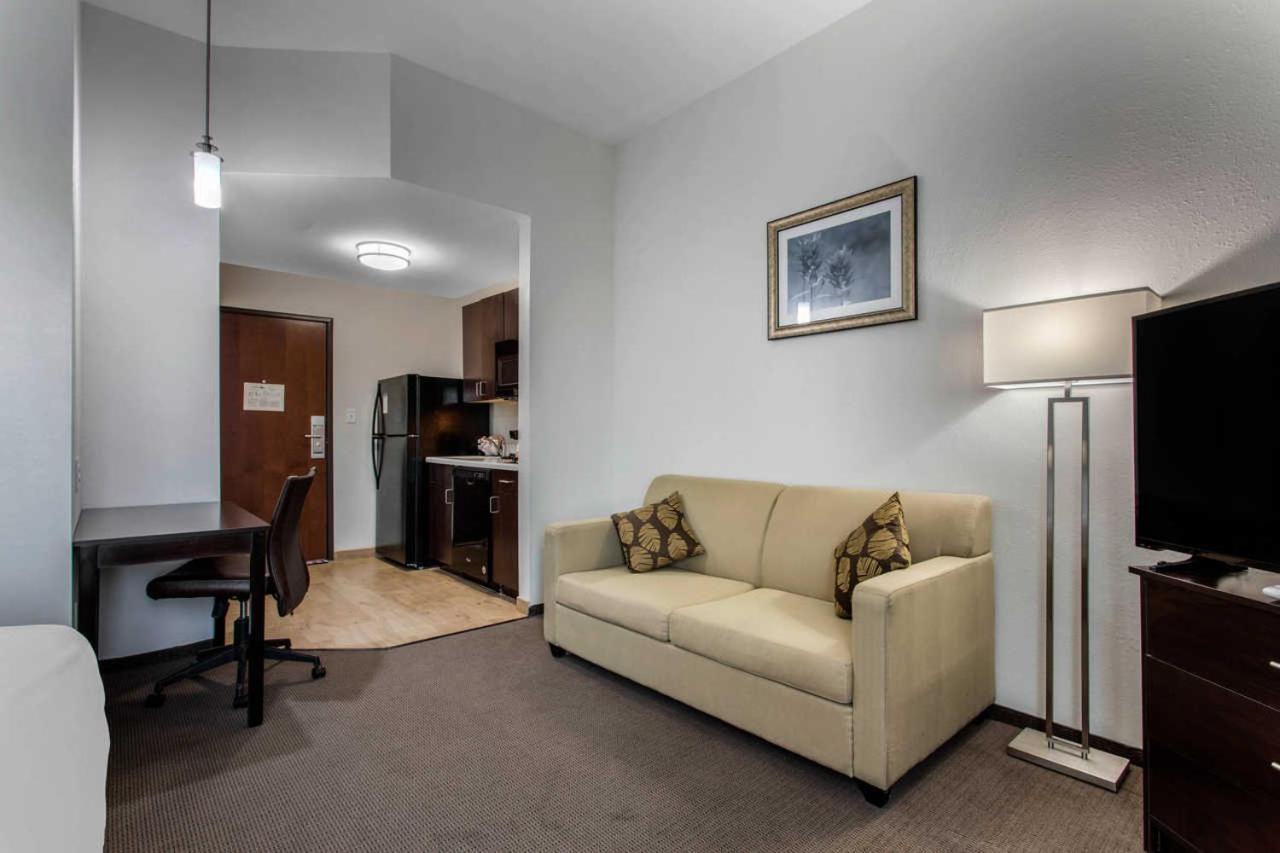 Queen Suite with Two Queen Beds - Non-Smoking at MainStay Suites Big Spring North I-20