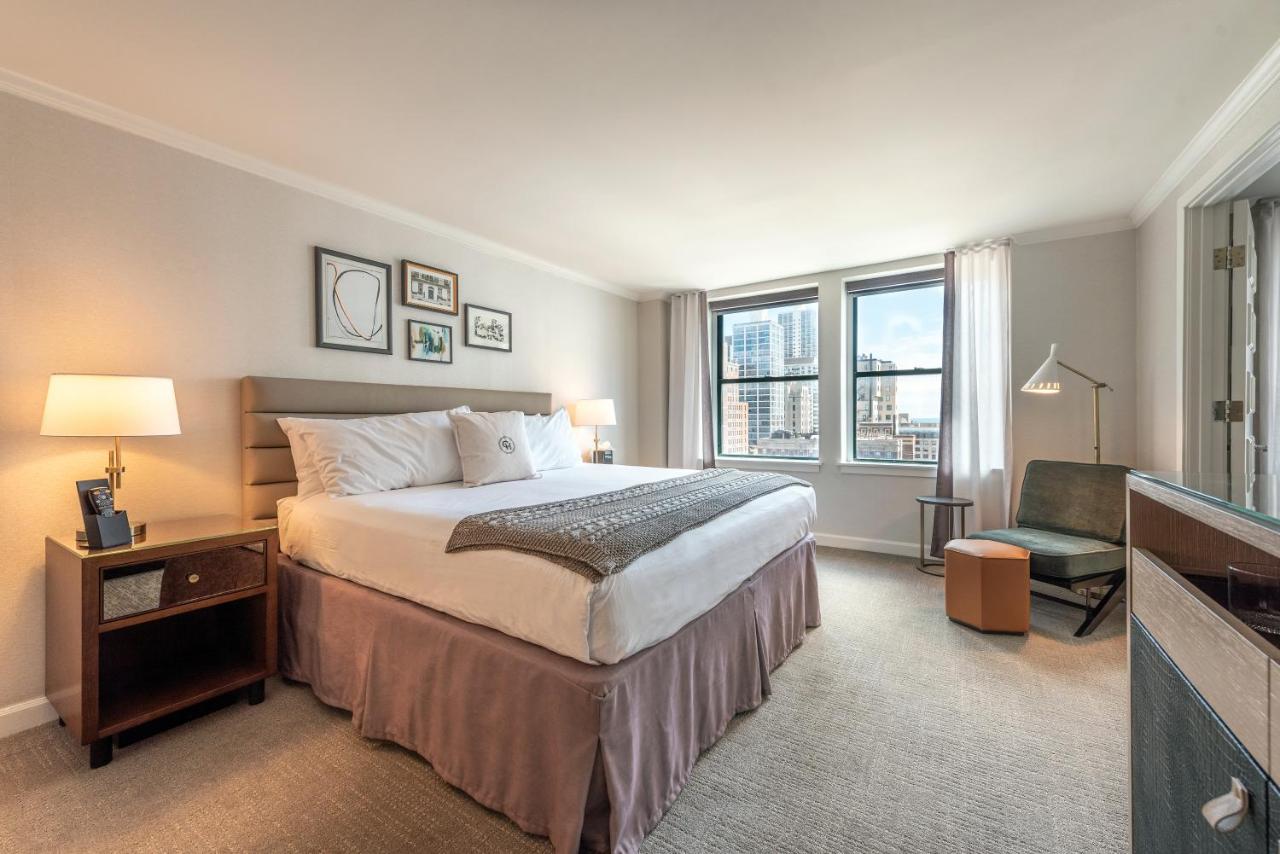 Deluxe King Suite at Claridge House Chicago, Tapestry Collection by Hilton