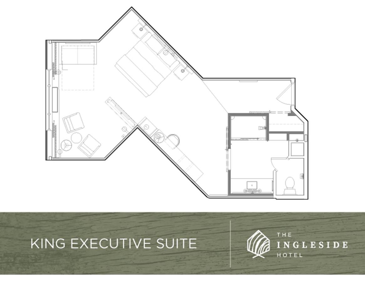 Deluxe King Studio at The Ingleside Hotel