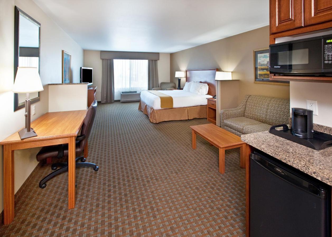  | Holiday Inn Express and Suites Sioux Falls SW