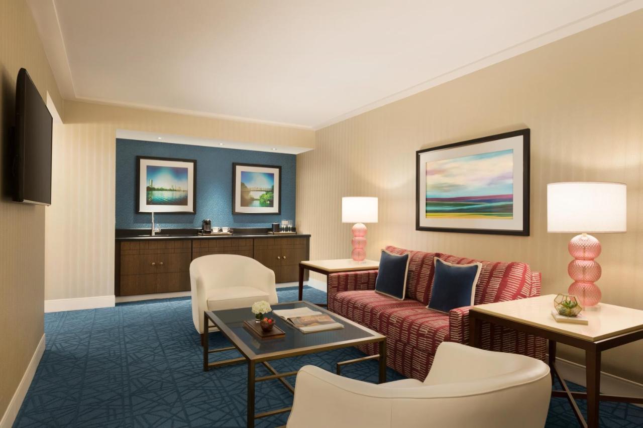 Fairmont Gold Studio Suite King at Fairmont Austin Gold Experience
