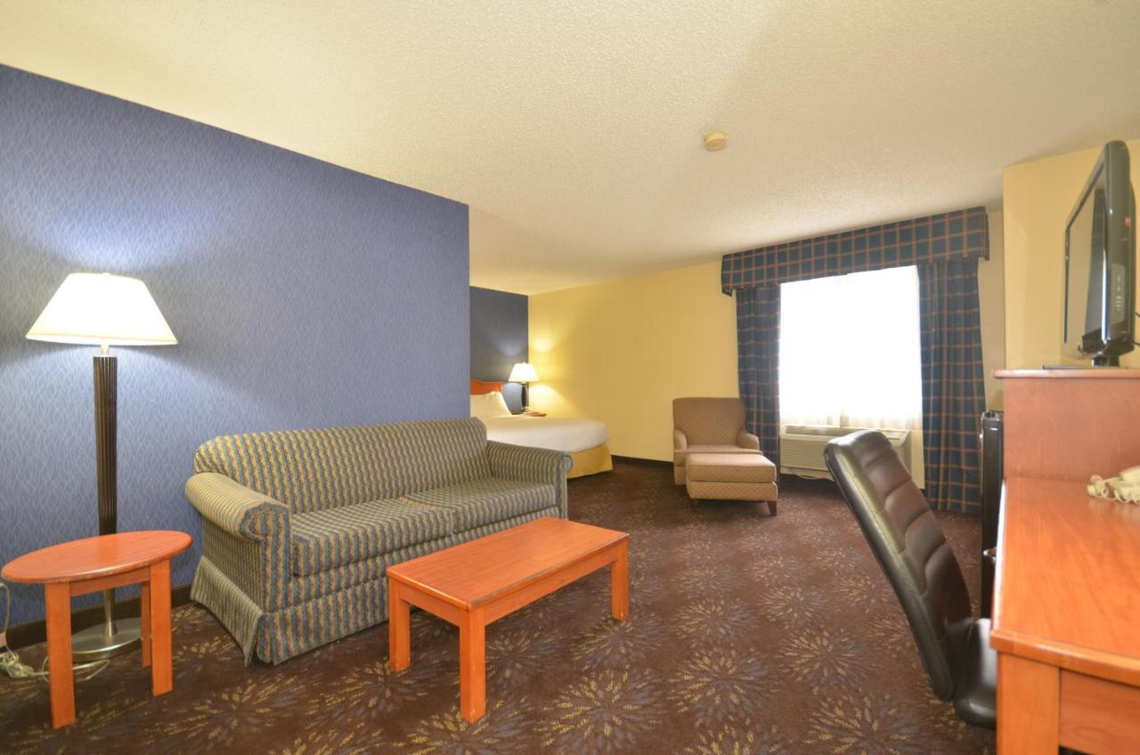 Deluxe King Studio Suite - Non-Smoking at Ramada by Wyndham Santa Fe