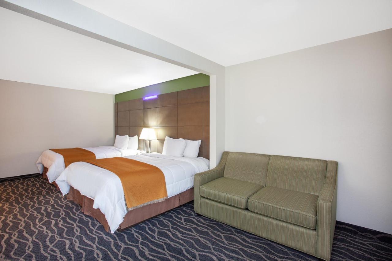 Mini Suite with Two Queen Beds - Non-Smoking at Travelodge Inn & Suites by Wyndham Anaheim on Disneyland Dr